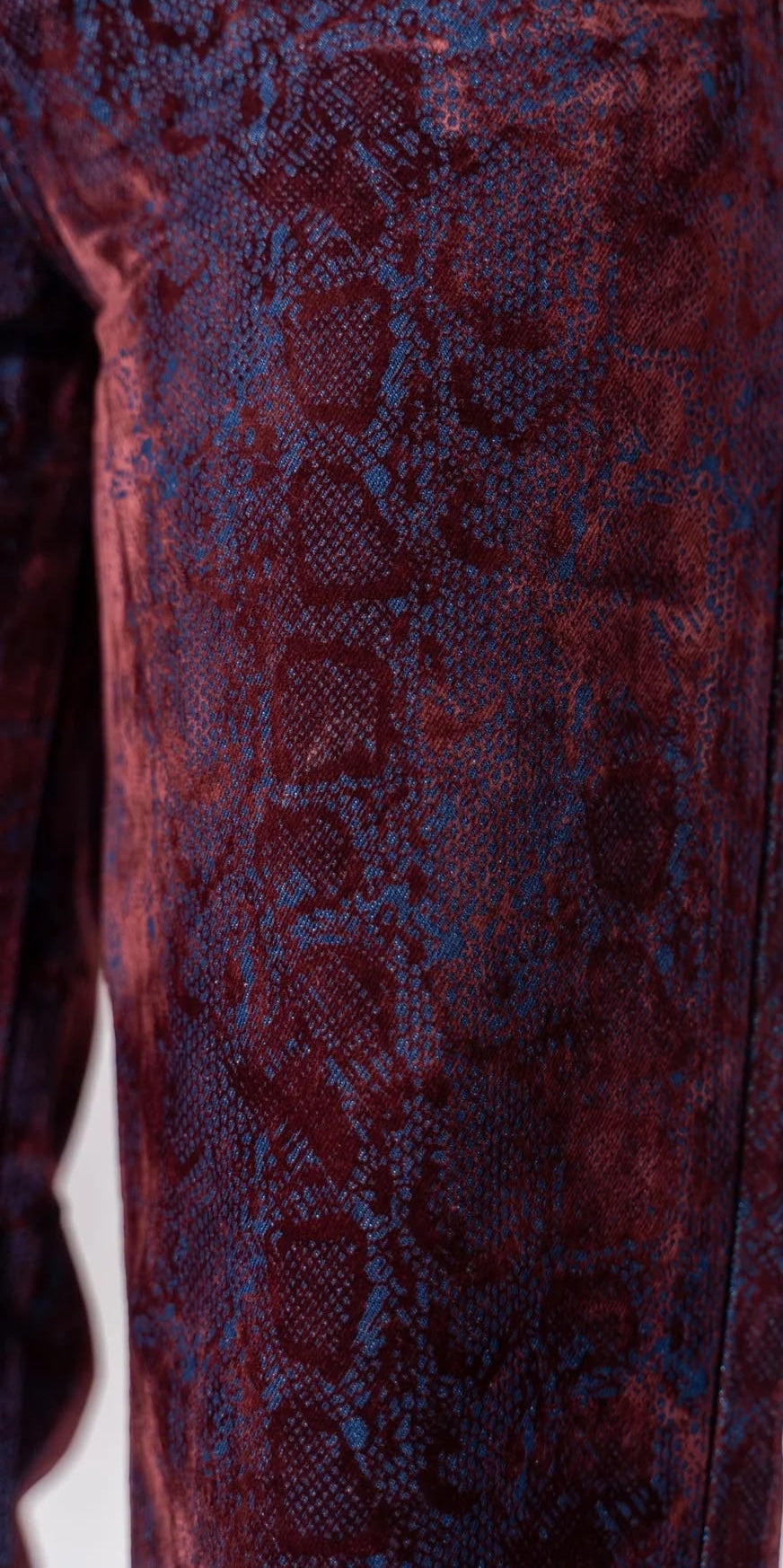 Jeans in Velluto Bordeaux Stampa Pitonata a Vita Alta Maglen, immagine 6