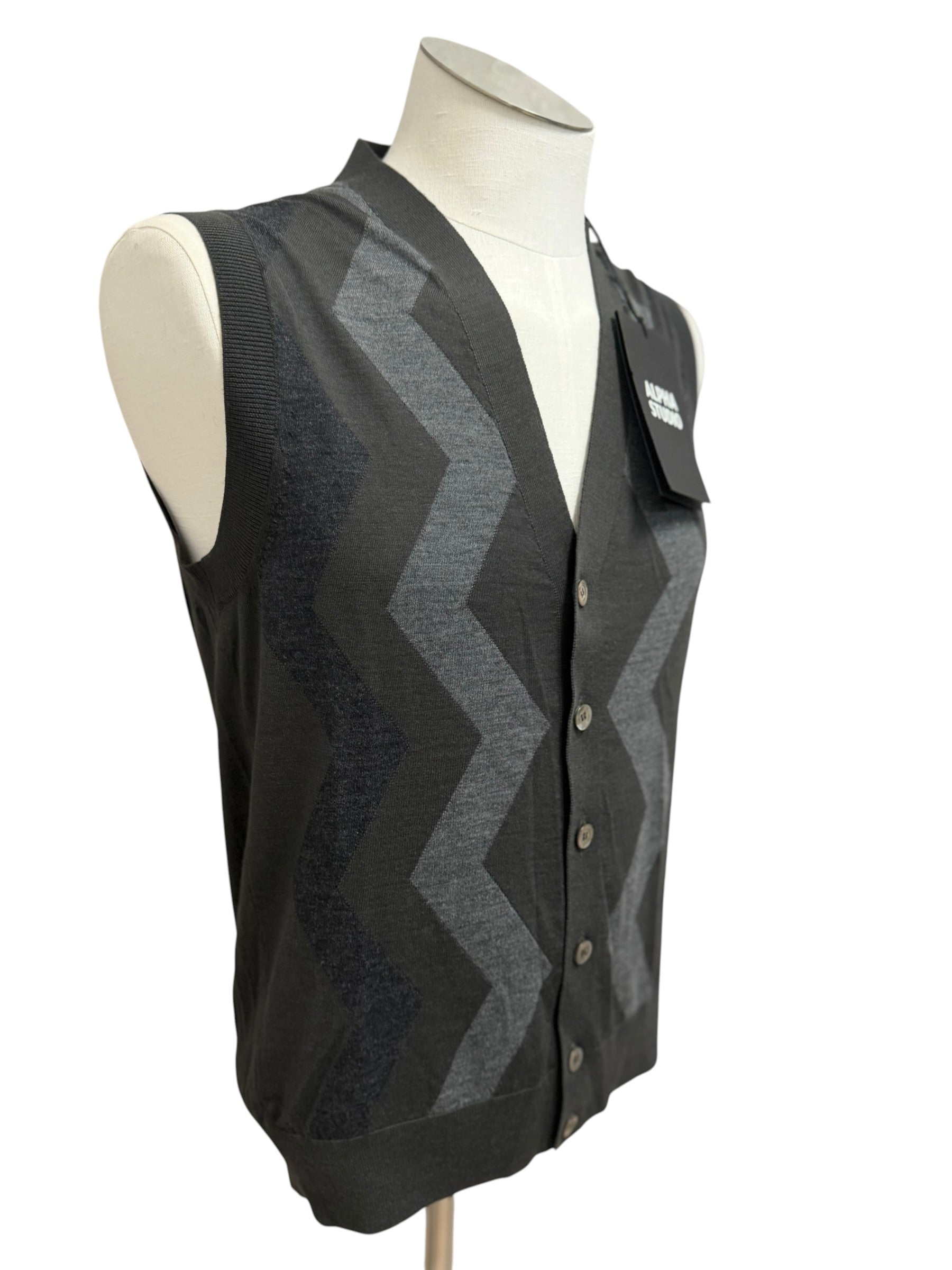 Alpha Studio – Gilet in Lana Merinos Extrafine con Motivo a Zig-Zag – Grigio Scuro, immagine 4