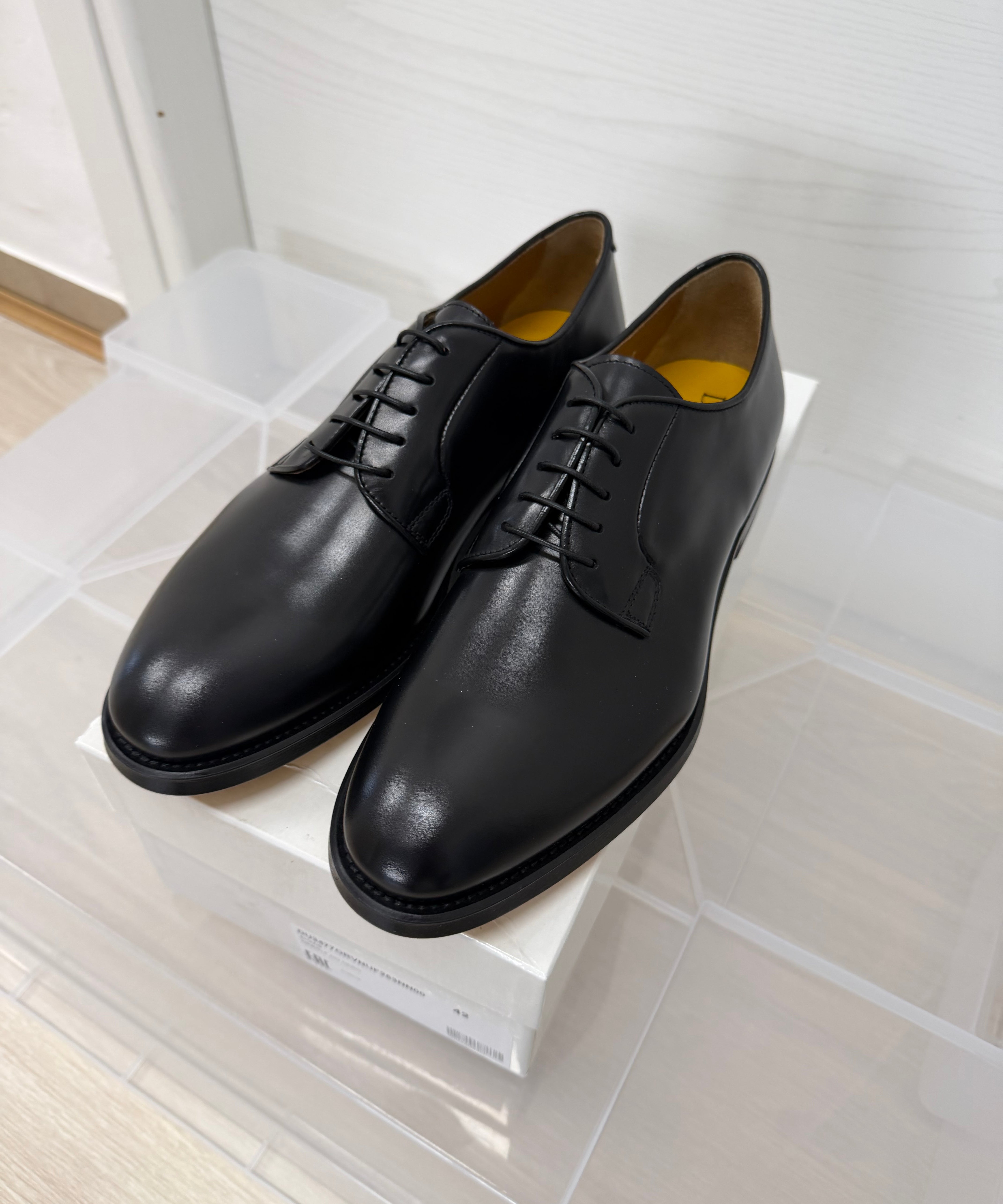 Doucal's Classic Lace-up Shoes - Black Leather Made in Italy (Size 42)
