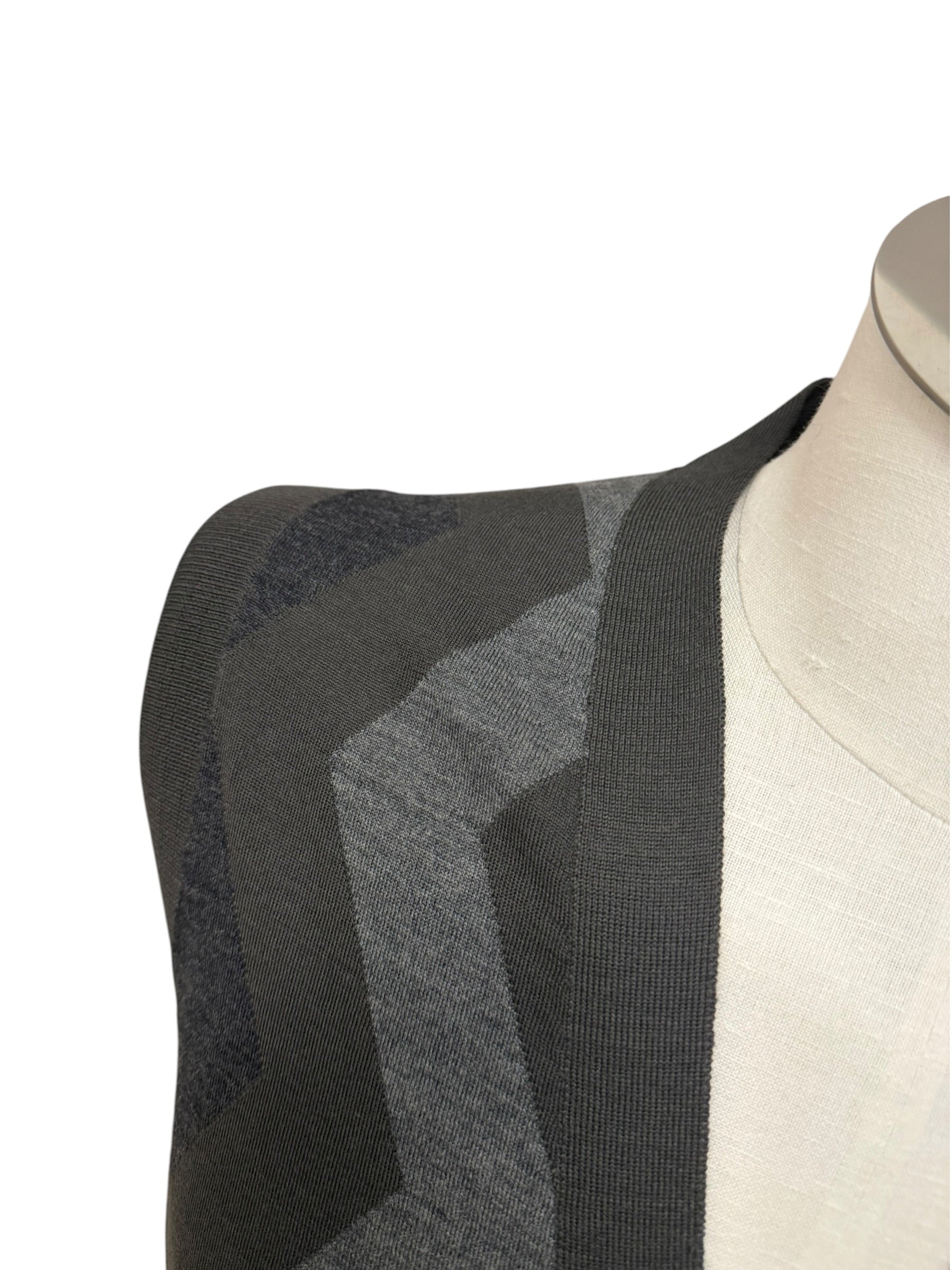 Alpha Studio – Gilet in Lana Merinos Extrafine con Motivo a Zig-Zag – Grigio Scuro, immagine 6