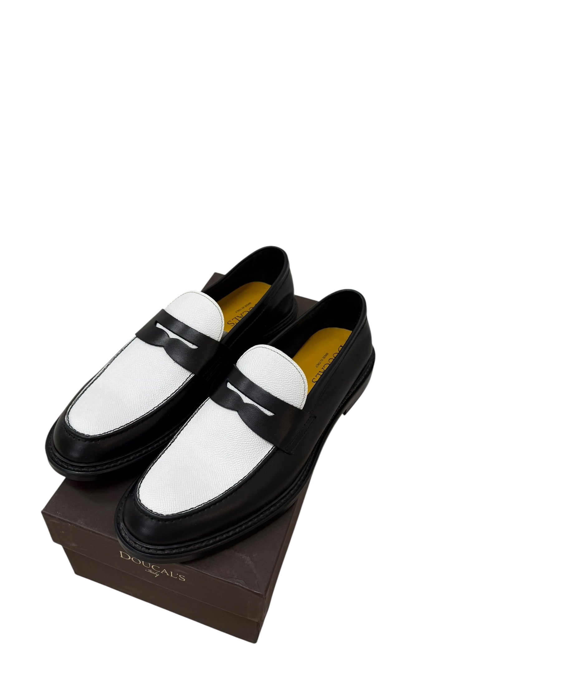 DOUCAL'S TWO-TONE LEATHER LOAFER – SIZE 42