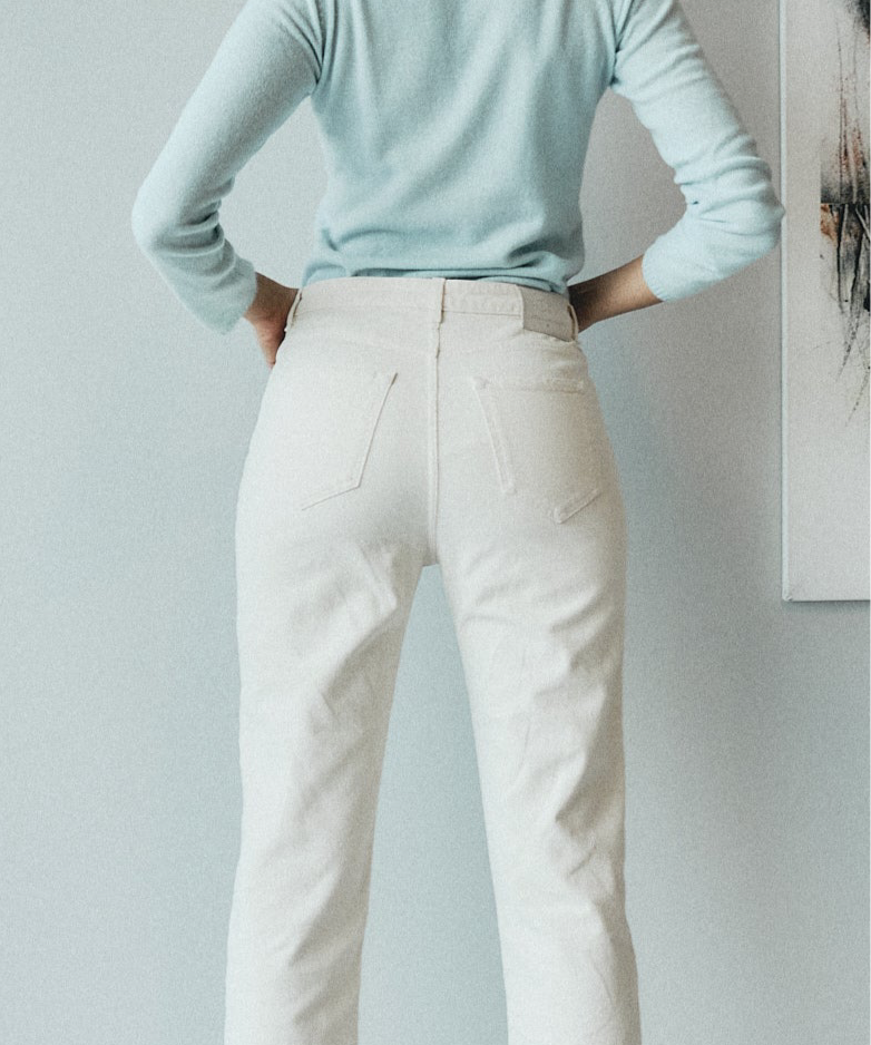 Lorena Antoniazzi white trousers